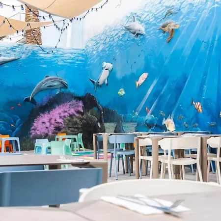 Отель Hovima La Pinta Beachfront Family Адехе
