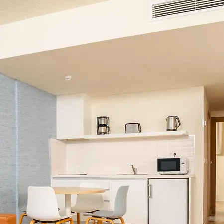 Hovima La Pinta Beachfront Family Отель 4*