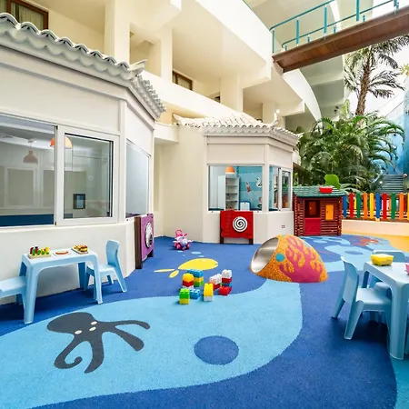 Hovima La Pinta Beachfront Family 4* Costa Adeje (Tenerife)