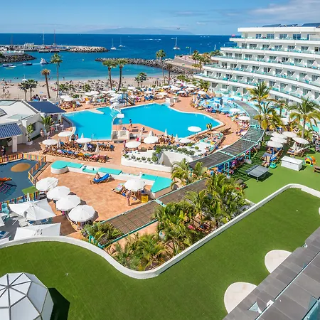 Hovima La Pinta Beachfront Family