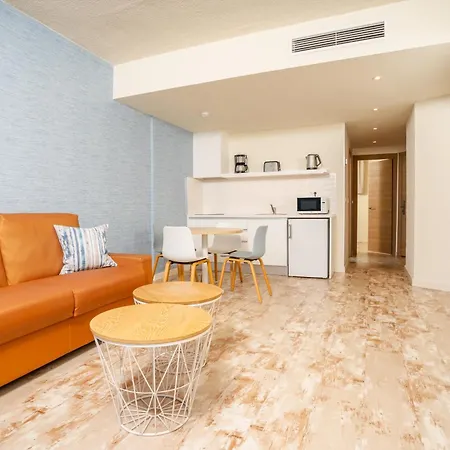 Hovima La Pinta Beachfront Family