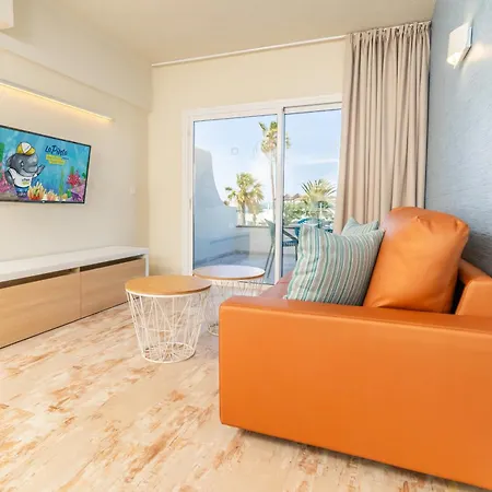 Hovima La Pinta Beachfront Family