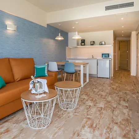 Hotel Hovima La Pinta Beachfront Family 4*