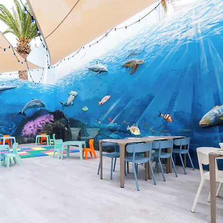 Hovima La Pinta Beachfront Family 4*