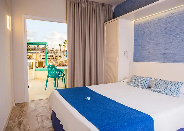 Hovima La Pinta Beachfront Family 4* أذيخي