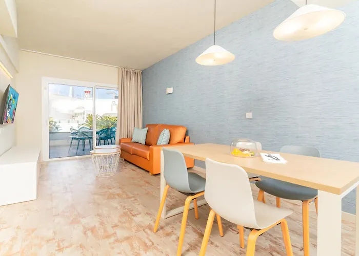 Hovima La Pinta Beachfront Family فندق