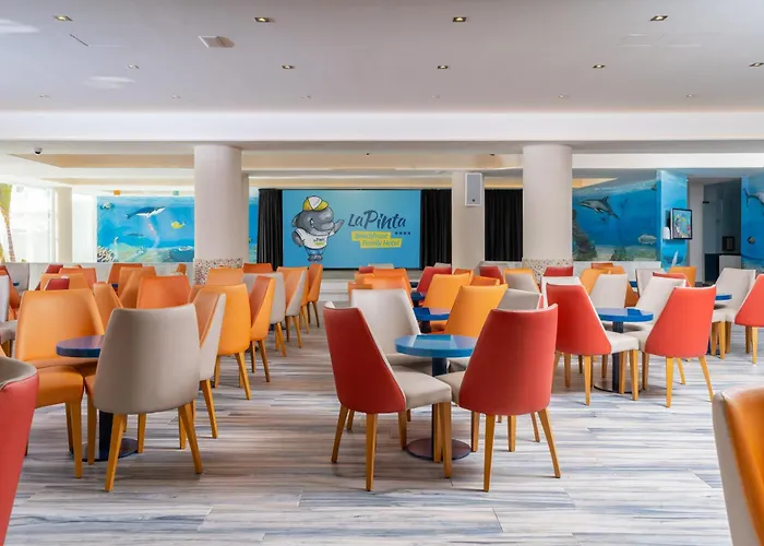 Hovima La Pinta Beachfront Family أذيخي