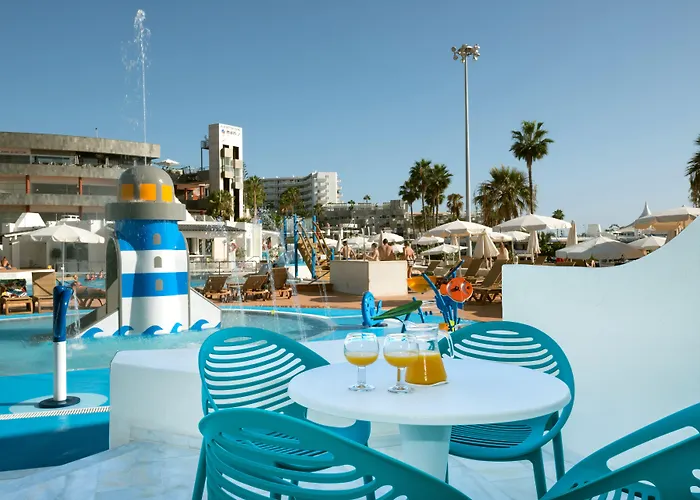 Hovima La Pinta Beachfront Family فندق أذيخي