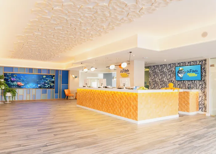 Hovima La Pinta Beachfront Family فندق 4*